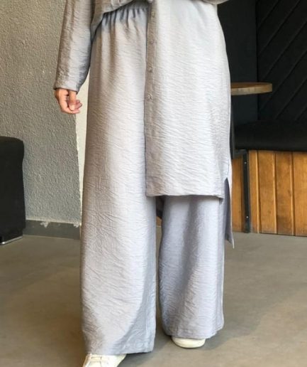Серые брюки из ткани Рита, размеры 42-44-46, 48-50-52, элегантный дизайн, комфортная посадка, идеальный выбор для любого гардероба