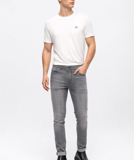Серые потёртые джинсы с 5 карманами, slim fit, 99% хлопок, 1% эластан, местное производство, размер 31-38