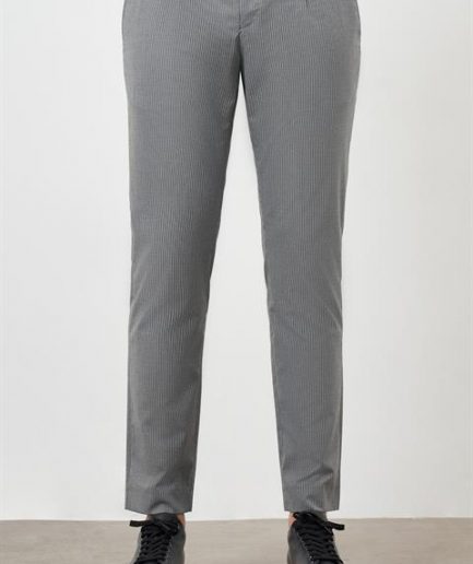 Мужские спортивные брюки Morven, серые, slim fit, с полосками, 66% полиэстер, 31% вискоза, 3% лайкра, с карманами и застежкой на пуговицу и молнию