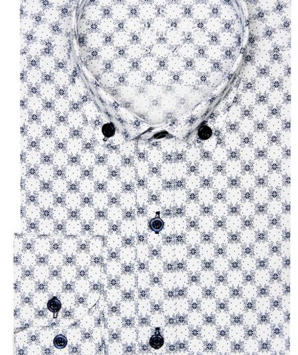 Мужская рубашка slim fit белая с отложным воротником и узором