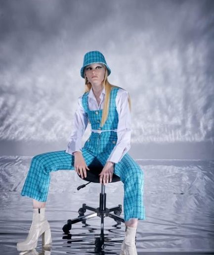 Синие твидовые брюки S, XS, M, L с элегантным дизайном и комфортным кроем