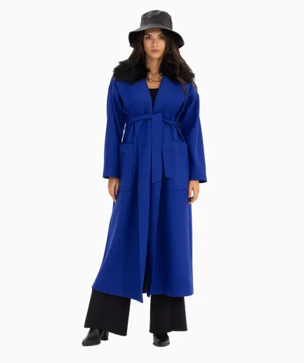 Кабан с ворсовыми деталями, карманами, подкладкой и рукавами, стильный и современный, идеально подходит для зимнего образа