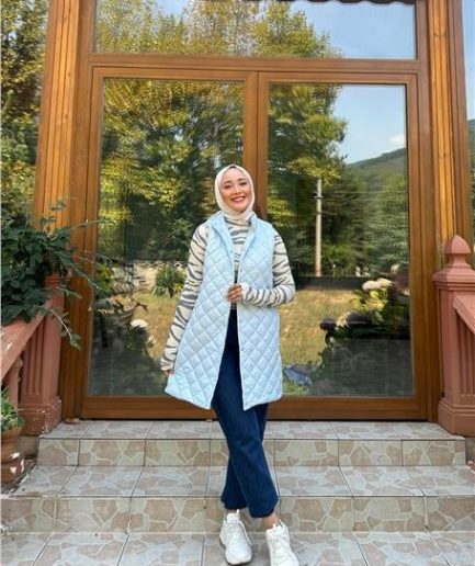 Капитонная безрукавка Despina с застежкой на молнии, цвет ледяной голубой, размер 38-46