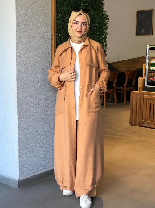 Плащ из льняной ткани с затяжками, молочный кофе, размеры 36-52, стильный и удобный для любого сезона