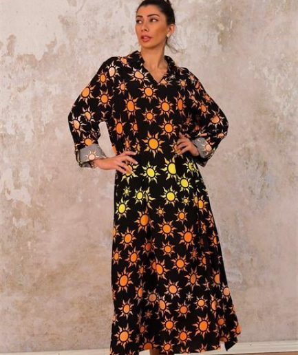 Черное платье с солнцем, регулируемыми рукавами и Oversize воротником