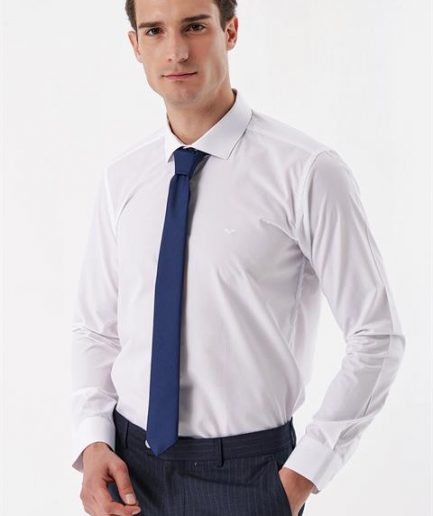 Мужская белая базовая рубашка Slim Fit без карманов из 65% хлопка и 35% полиэстера с длинными рукавами и пуговицей