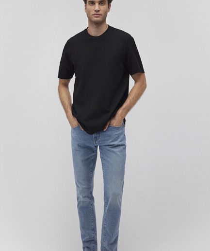 Модельный черный базовый футболка с текстурой MAVI, slim fit, короткий рукав, круглый вырез, состав: 61% полиэстер, 38% хлопок, 1% эластан