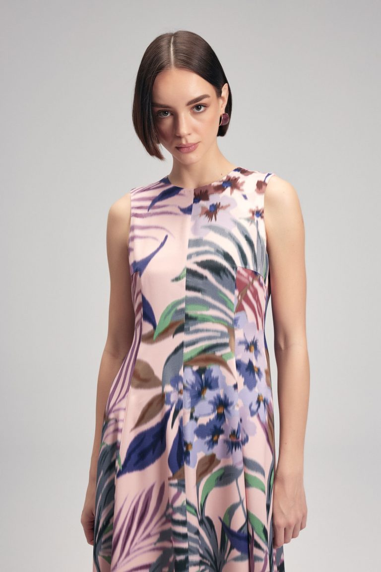 Короткое платье без рукавов с цветочным узором, материал: 51% вискоза, 49% Rayon, стильный офисный дизайн, модель S/36