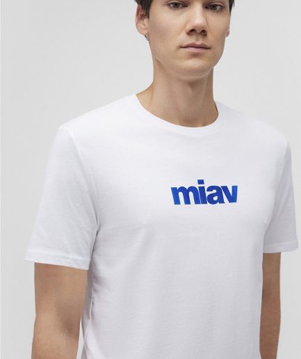 Футболка белая с принтом Miav от Mavi, 100% хлопок, поддержите заботу о животных с нашим стильным дизайном