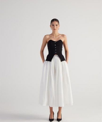 Юбка Markano Olivia белая, модели XS, с поясом, подкладкой и карманами, из поплиновой ткани, идеальна для стильного и удобного образа