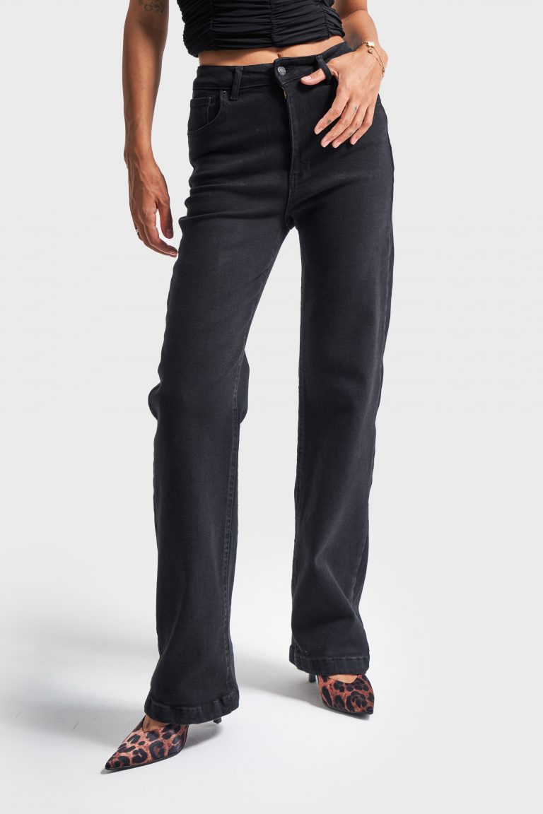 Женские черные джинсы straight fit из стрейчевой ткани 100% хлопок, размеры 34-40