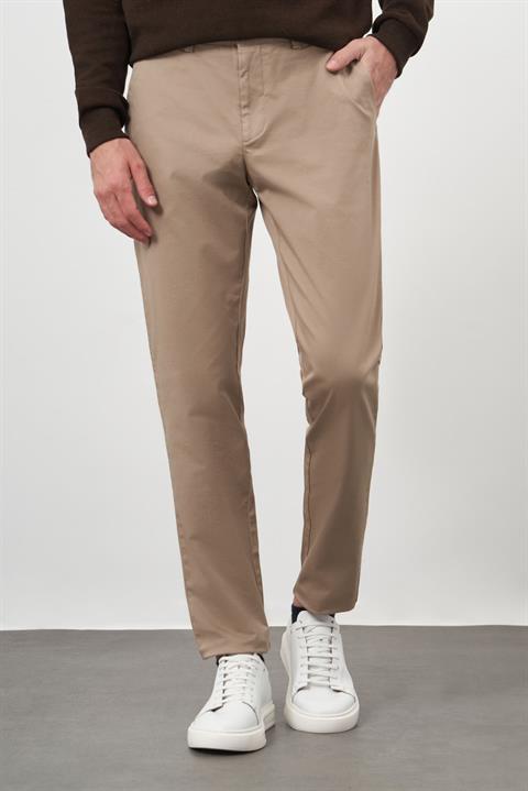 Узелок мужские светло-коричневые хлопковые брюки чинос slim fit с боковыми карманами