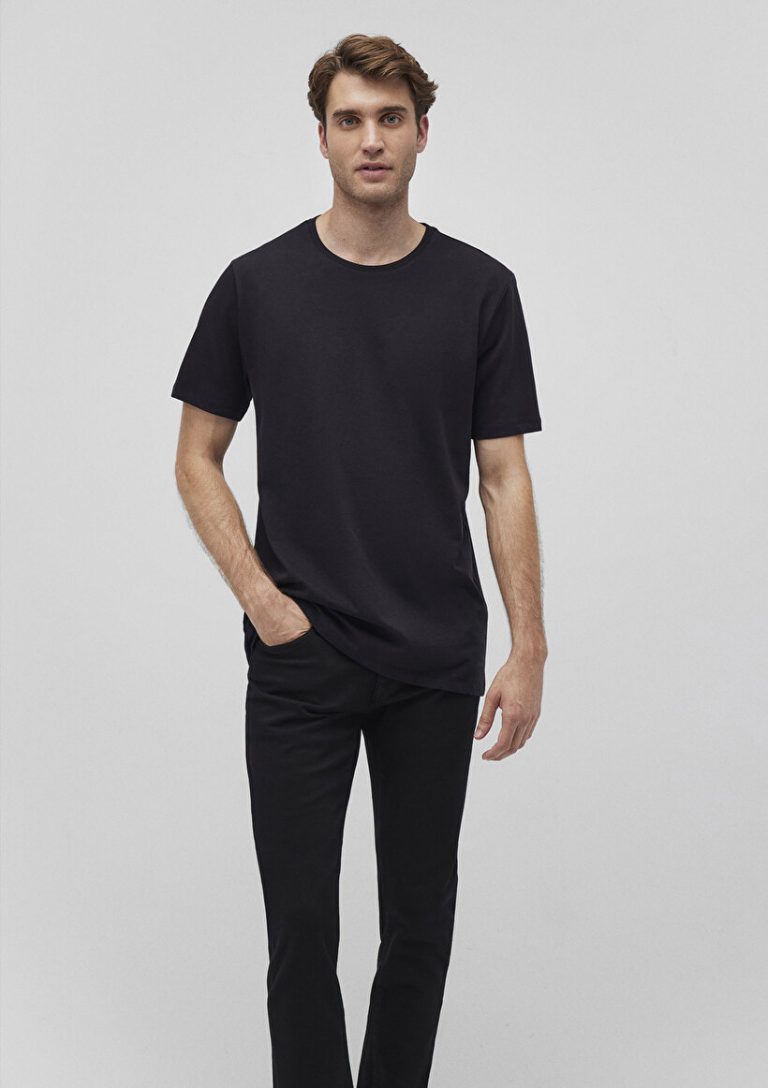 Черная базовая футболка MAVI из 100% хлопка, slim fit, с коротким рукавом и круглым вырезом, доступна в размерах S, M, L, XL, XXL